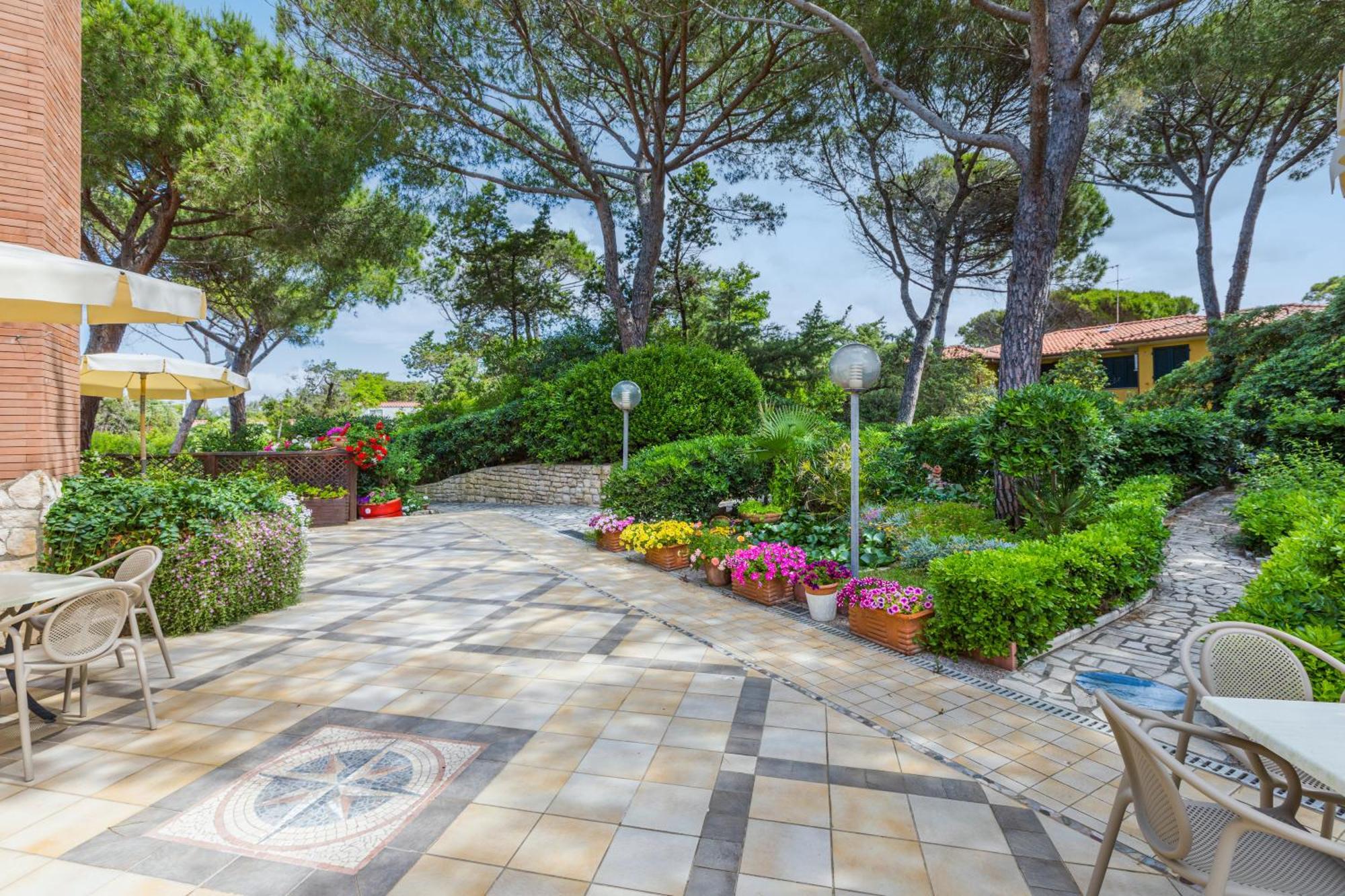 Residence Casa Di Caccia Marina Di Bibbona Exterior foto