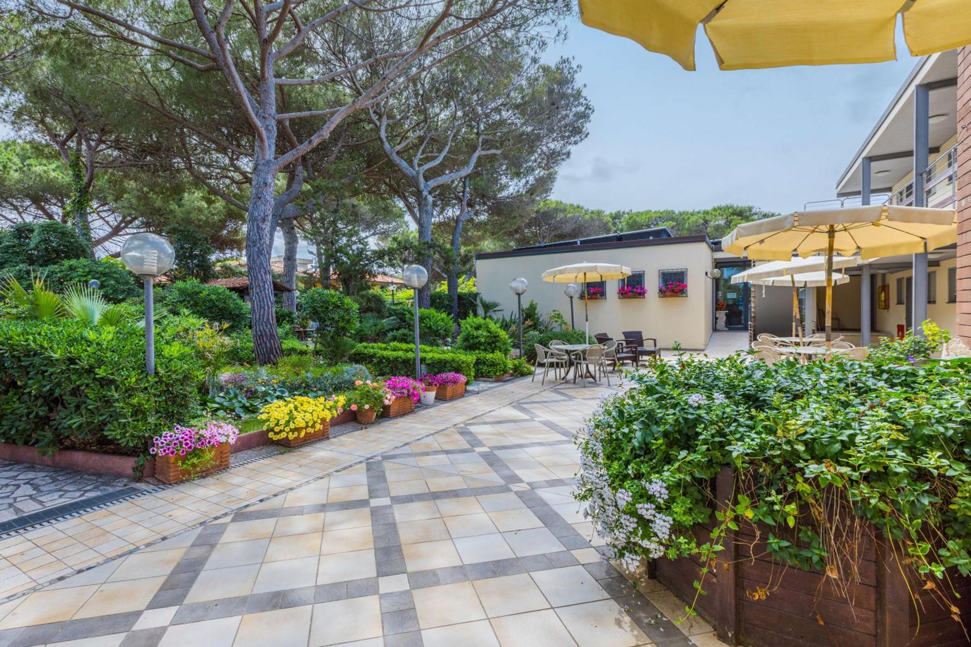 Residence Casa Di Caccia Marina Di Bibbona Exterior foto